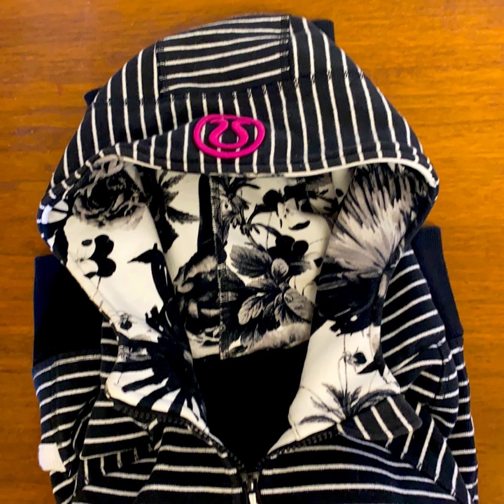 Black and white stripe Lululemon zip up hoodie - Picture 3 of 3